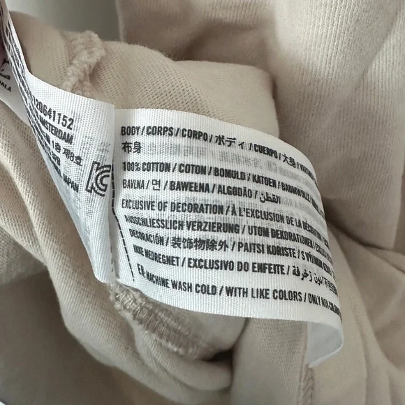 Abercrombie & Fitch Bronco Soft AF Graphic Tee - Picture 4 of 4